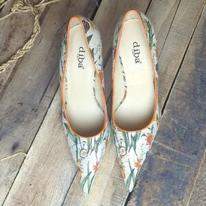 Pointed Toe Heels Vintage Floral Fabric, Leather Sole Women's Size 7.5